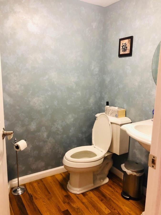 Updated Amazing Bi -Level Condo Minutes From Water Views Of New York City North Bergen Exterior foto